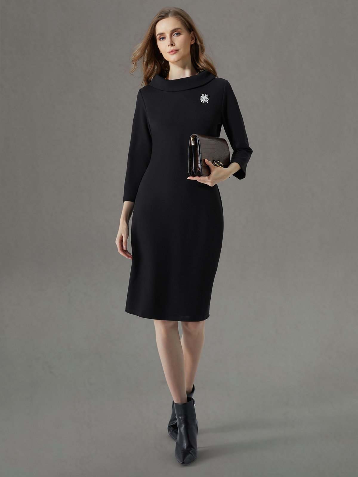Elegant Regular Fit Stand Collar Plain Dress With Brooch
