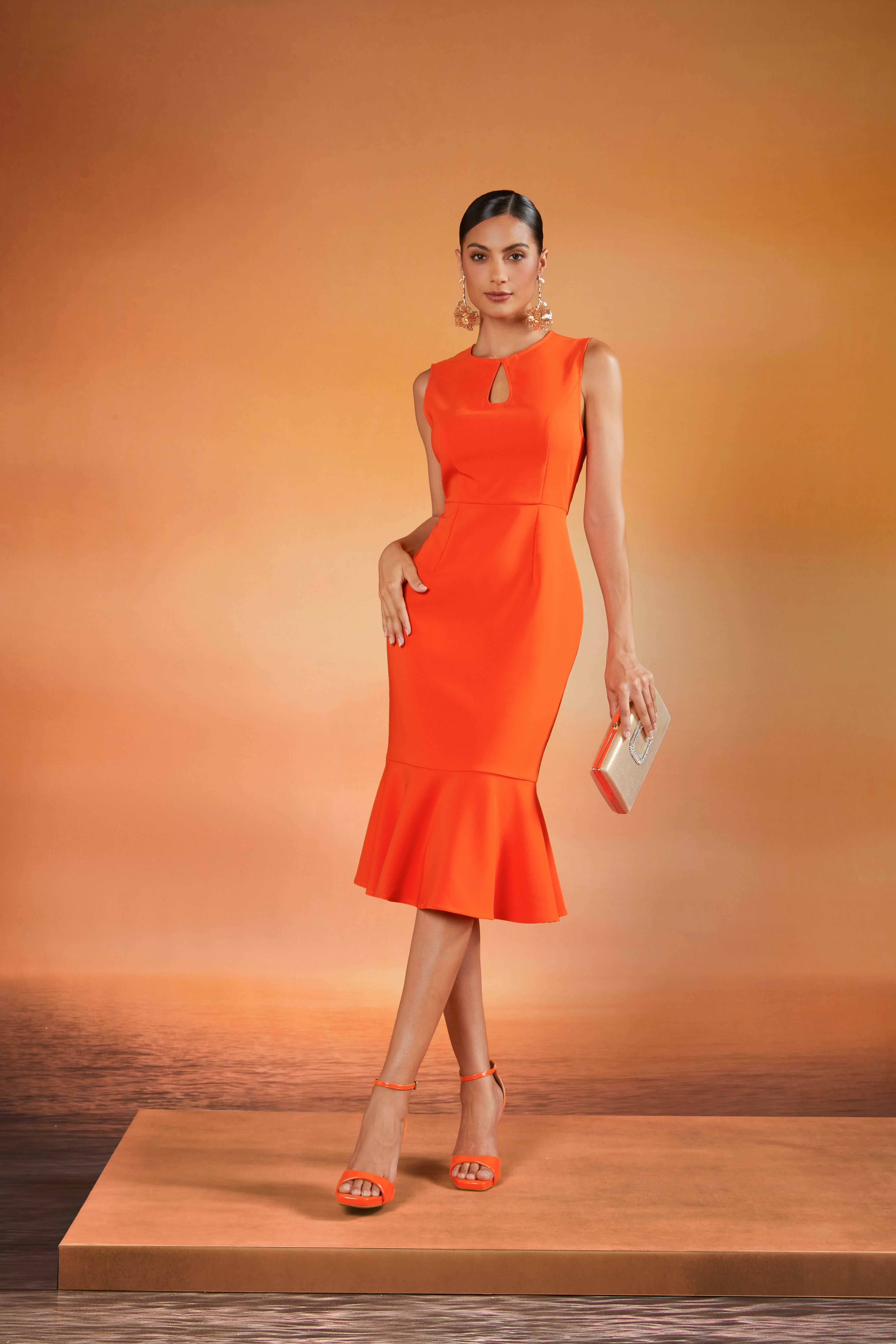 Urban Crew Neck Sleeveless Midi Dress No Belt