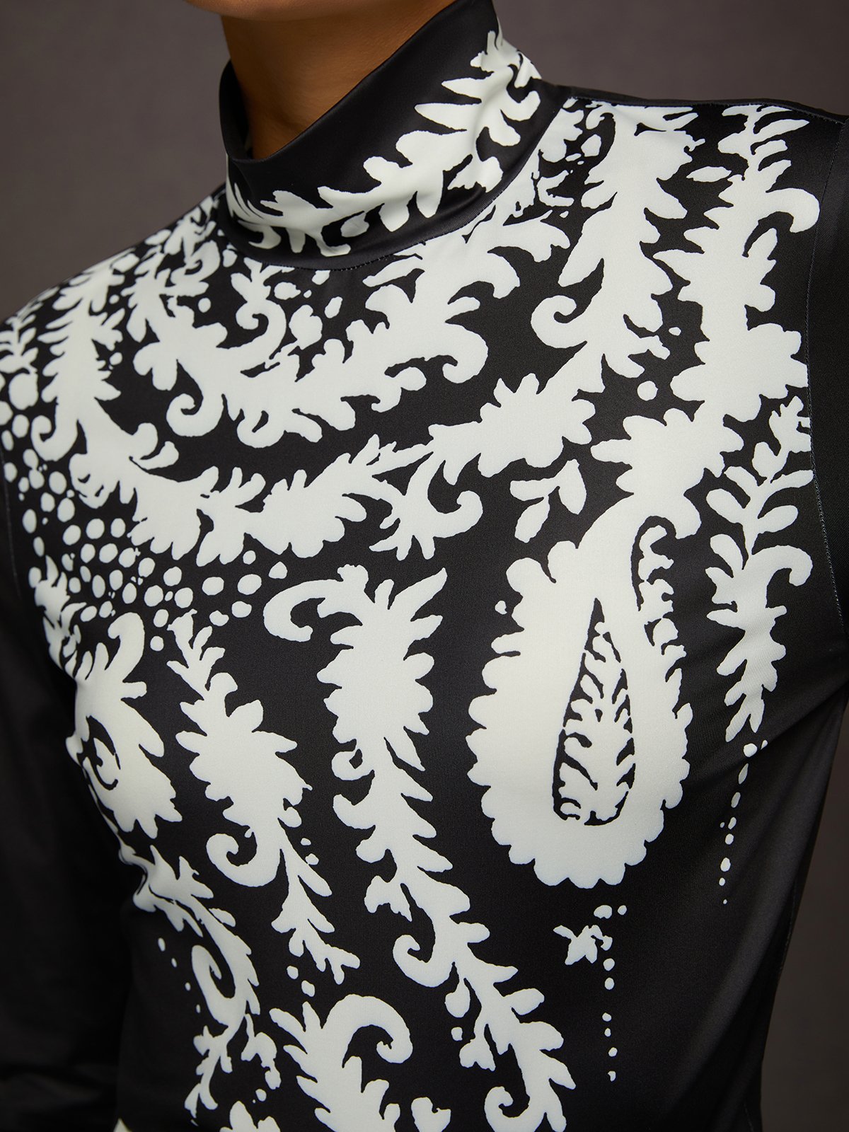 Elegant Random Print Printing Turtleneck T-shirt