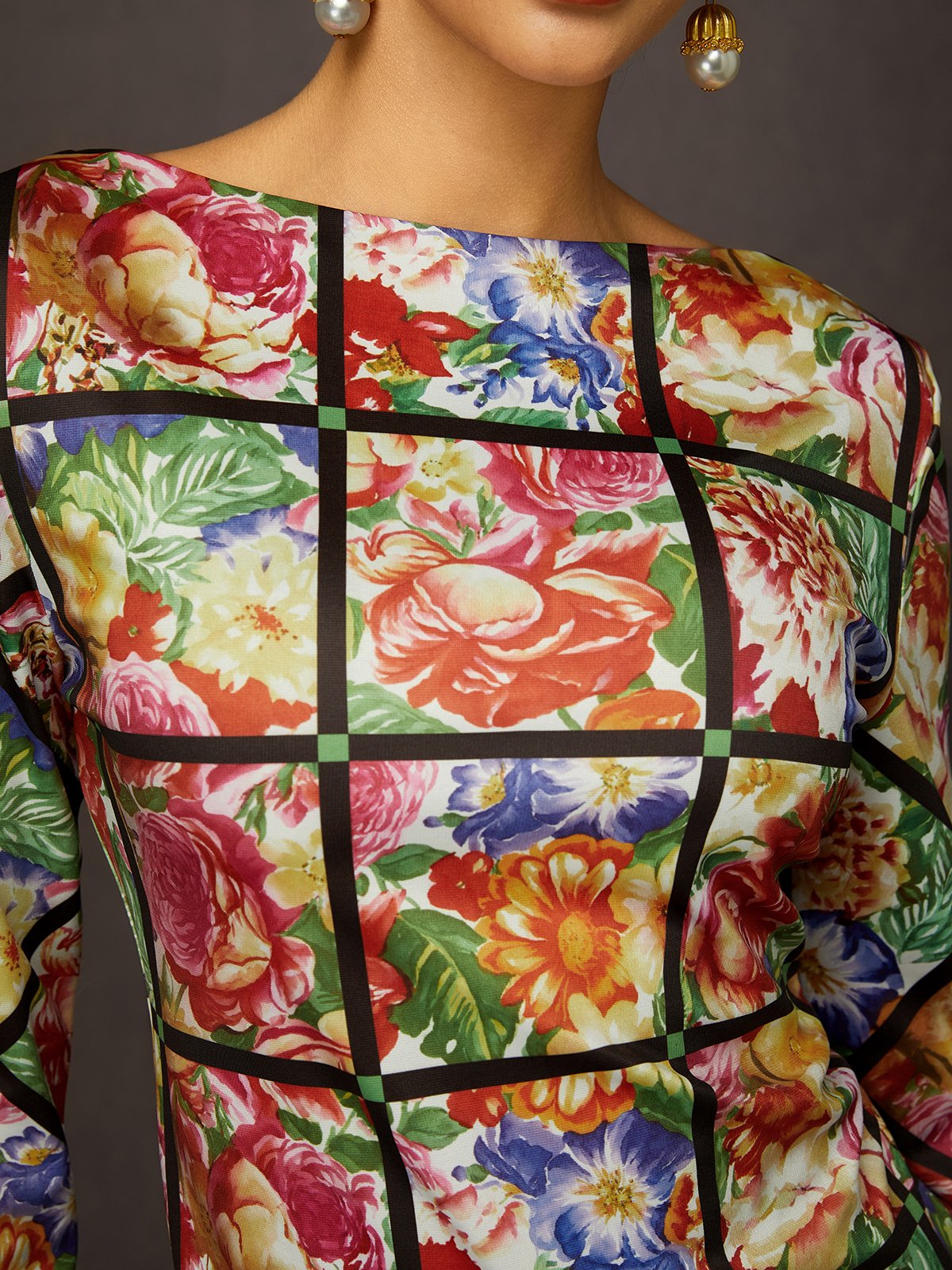 Floral Fitted Top - Elegant Blouse for Social Occasions