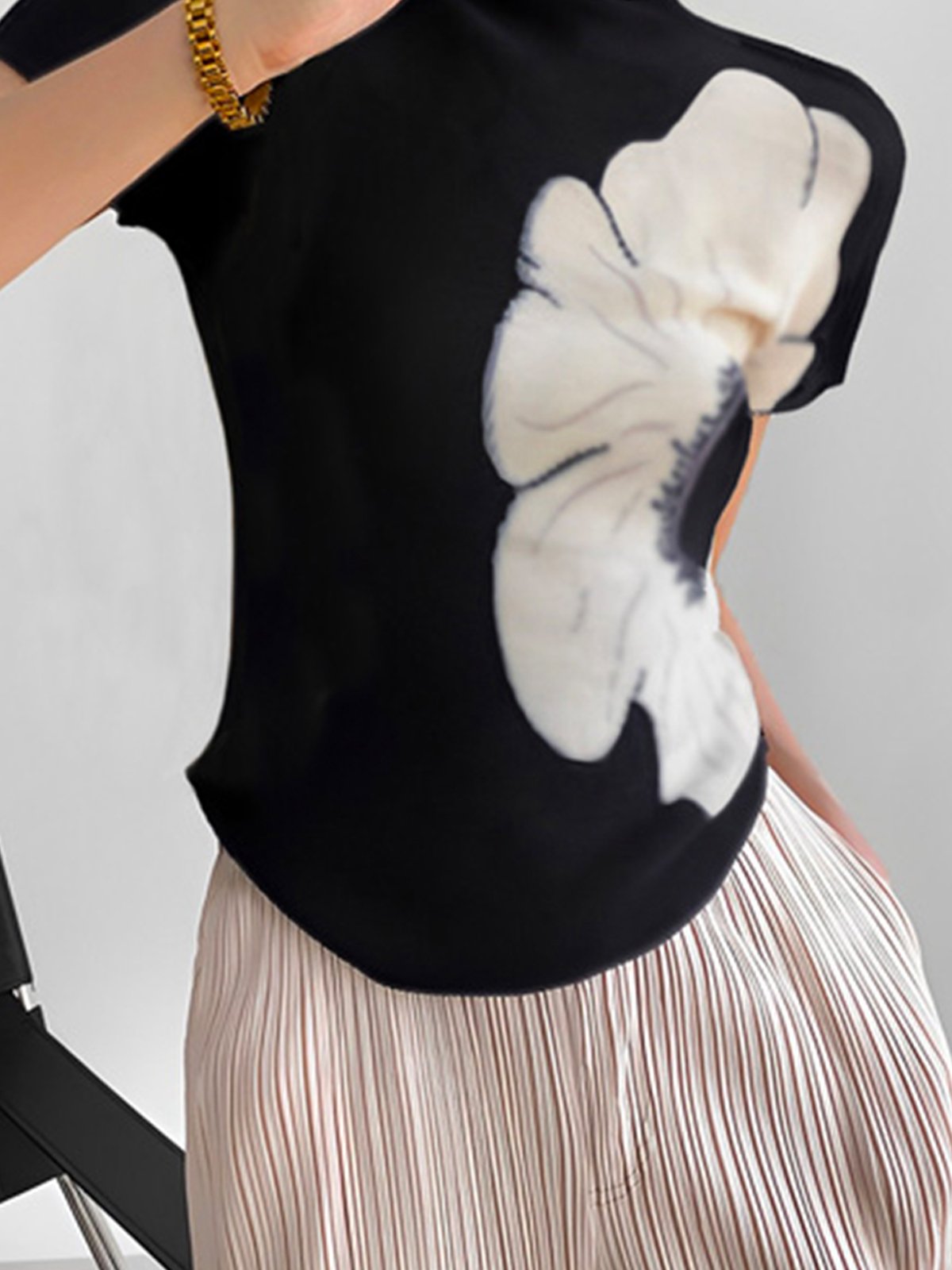 Tight Floral Short Sleeve Elegant T-Shirt