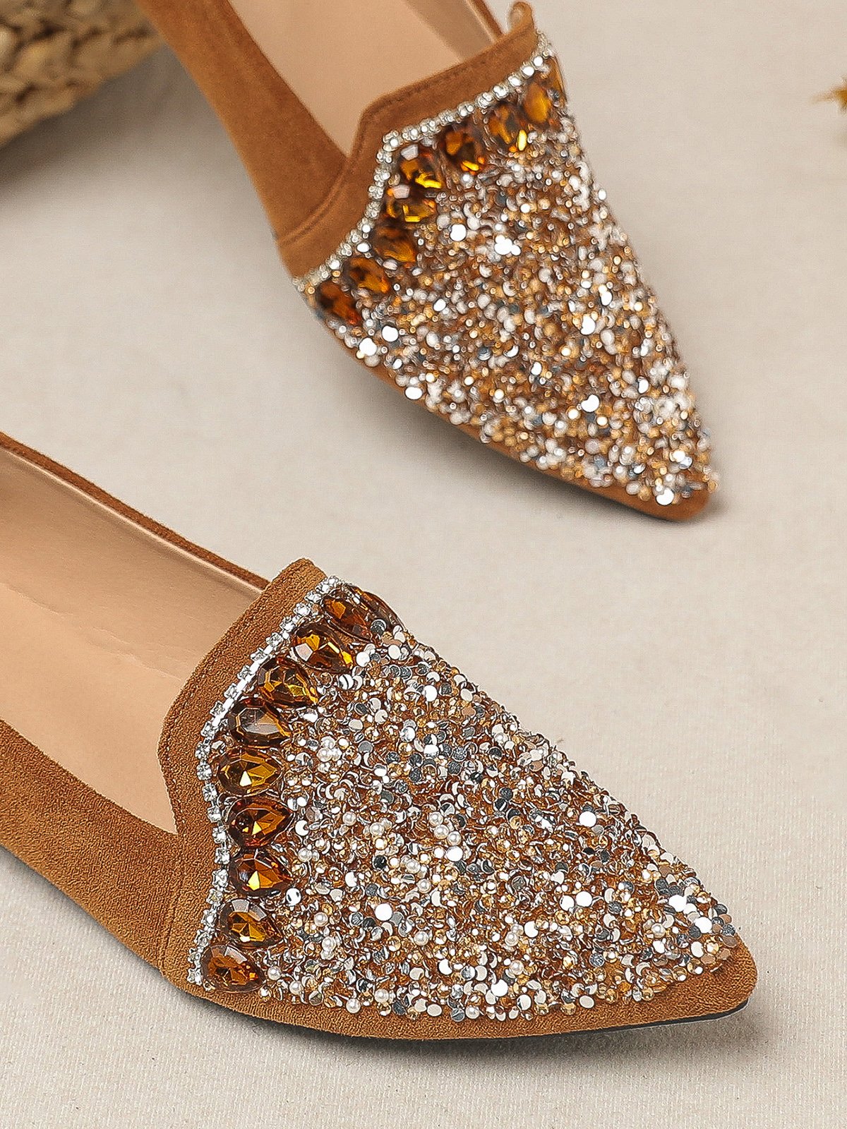 Rhinestone Sequined Pointed Toe Flat Shoes stylewe