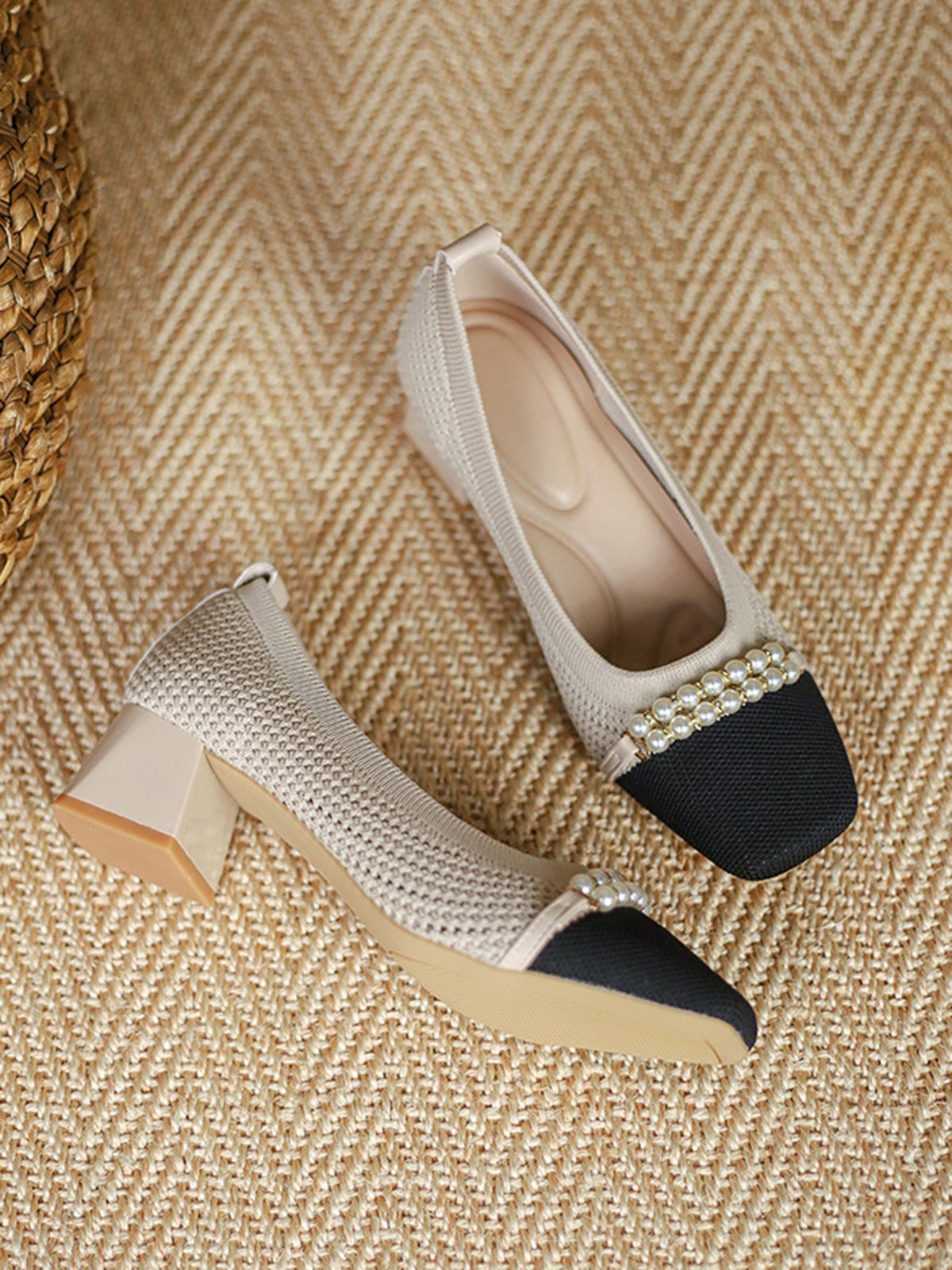 Elegant Imitation Pearls Arch Support Insole Breathable Square Toe Block Heel Pumps