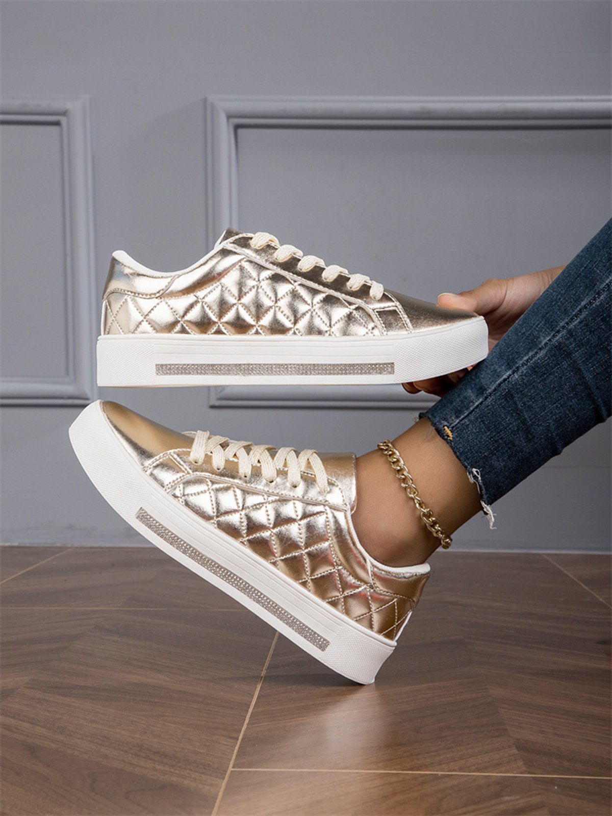 Casual Rhinestone Plaid Quilted Lace-Up Skate Shoes