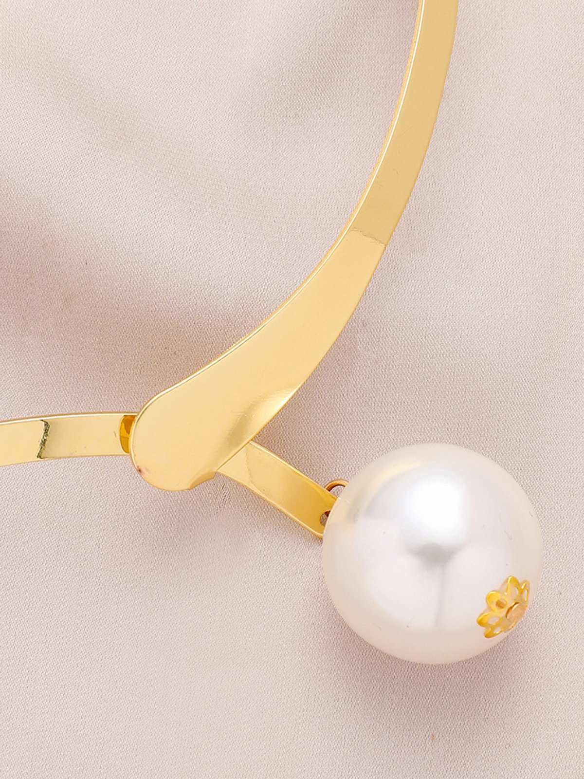 Elegant Imitation Pearl Torque Metal Choker Necklace
