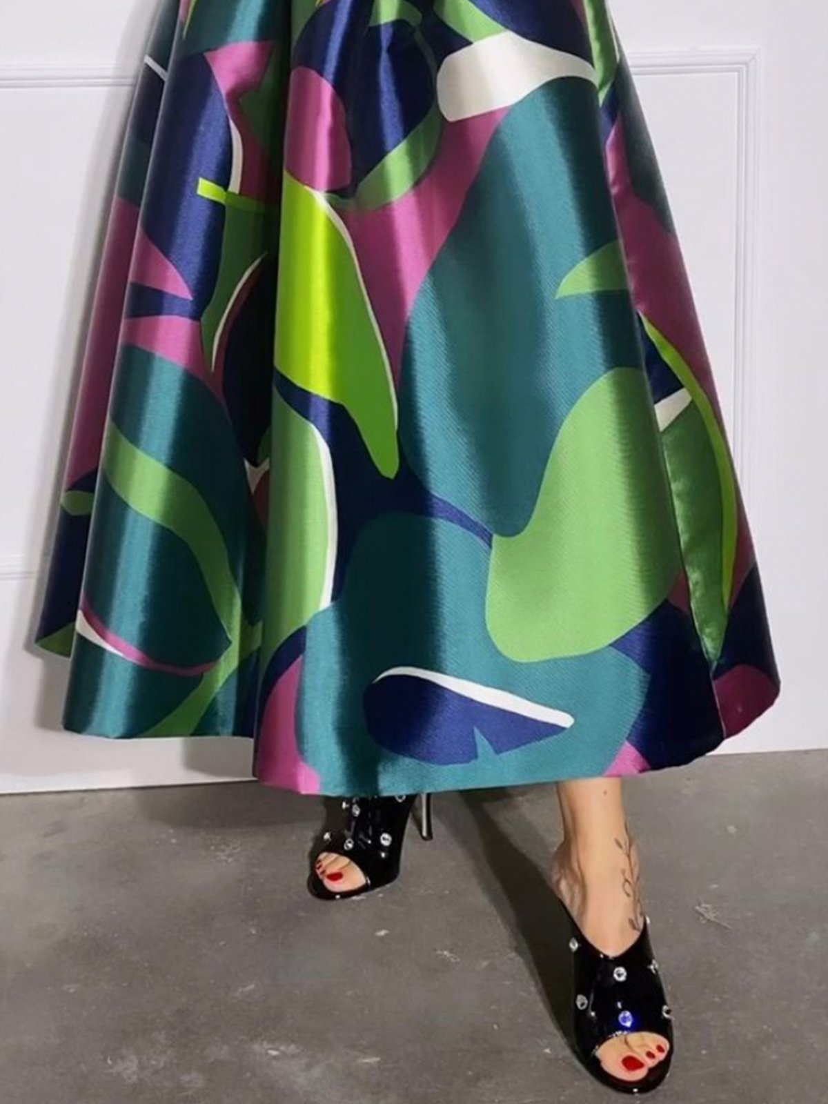 Elegant High Waist Abstract Regular Fit Umbrella Skirt