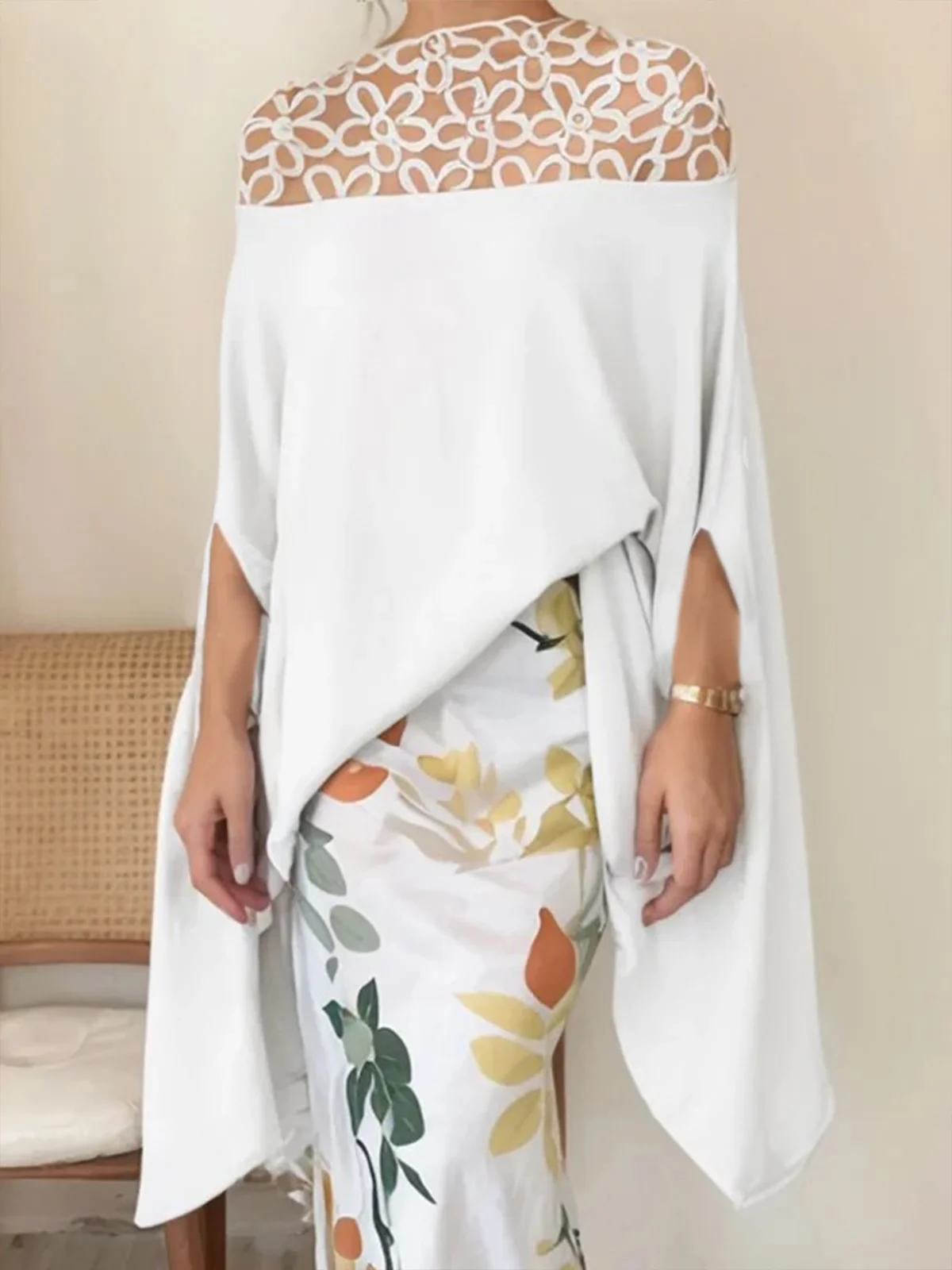 Elegant Loose Crew Neck Floral Mesh Patch Plain Shirt