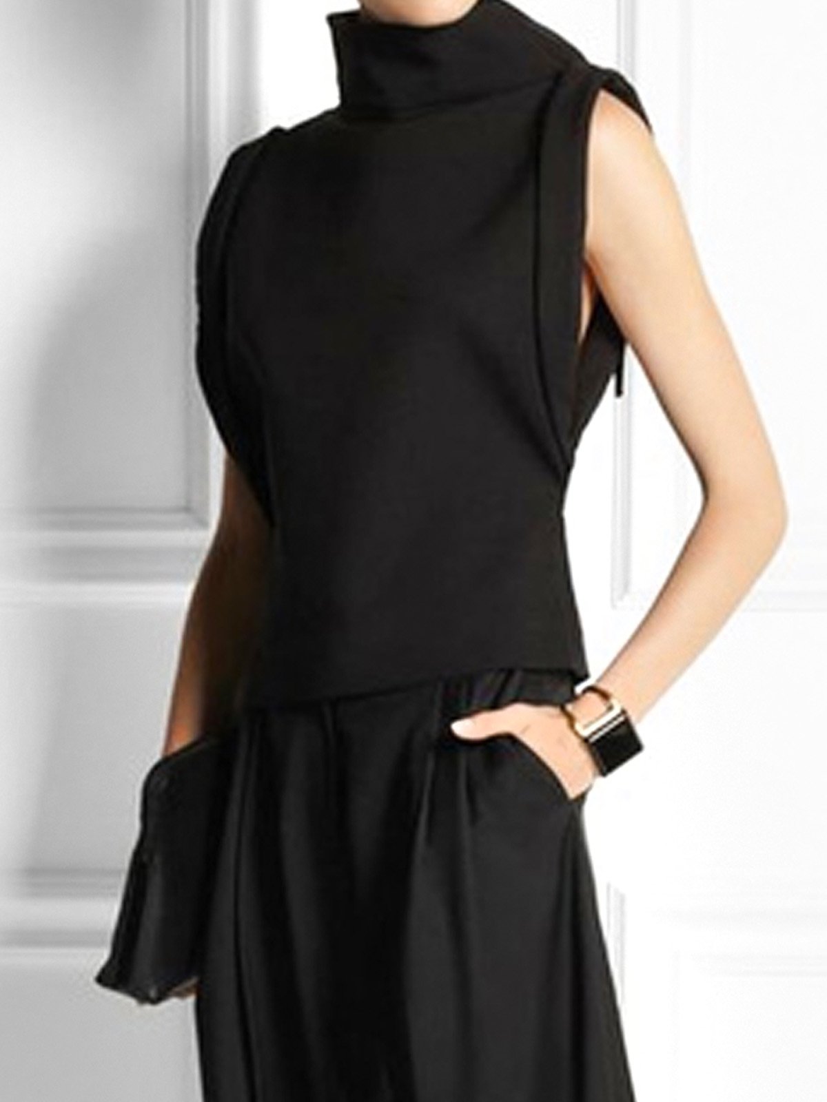 Urban Loose Turtleneck Plain Tank Top