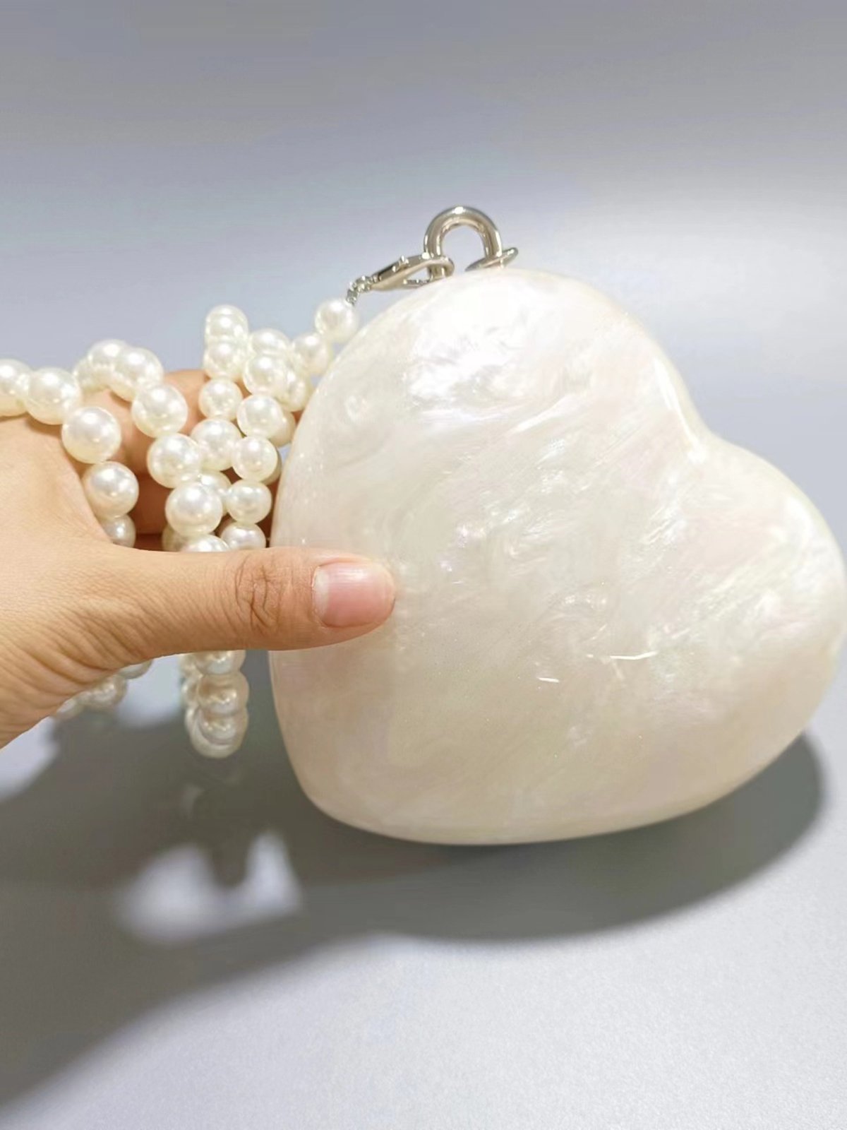 Elegant Heart Mini Acrylic Handbag with Imitation Pearl Crossbody Strap