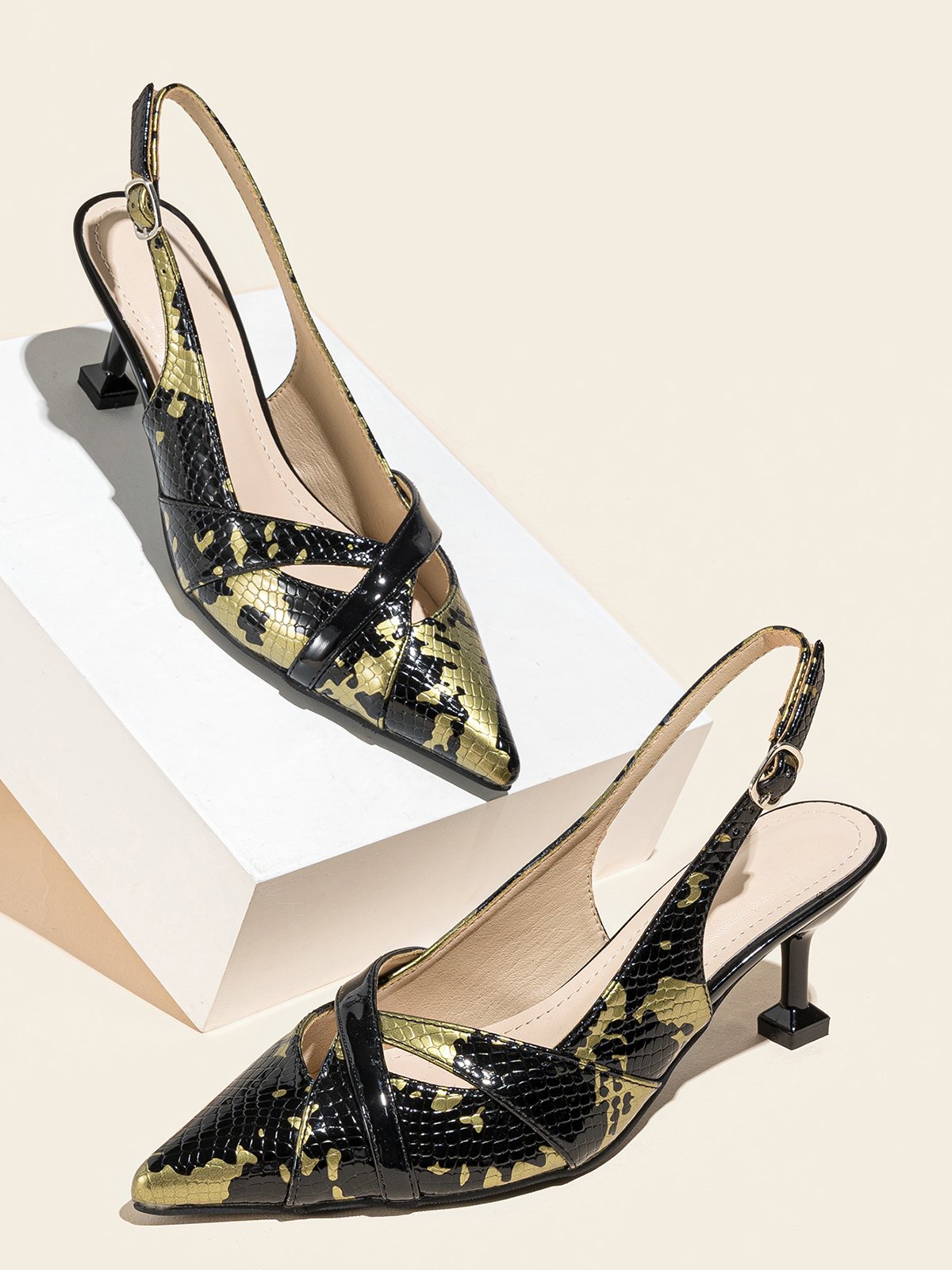 Hollow Out Abstract Snakeskin Embossed Pyramid Heeled Slingback Pumps