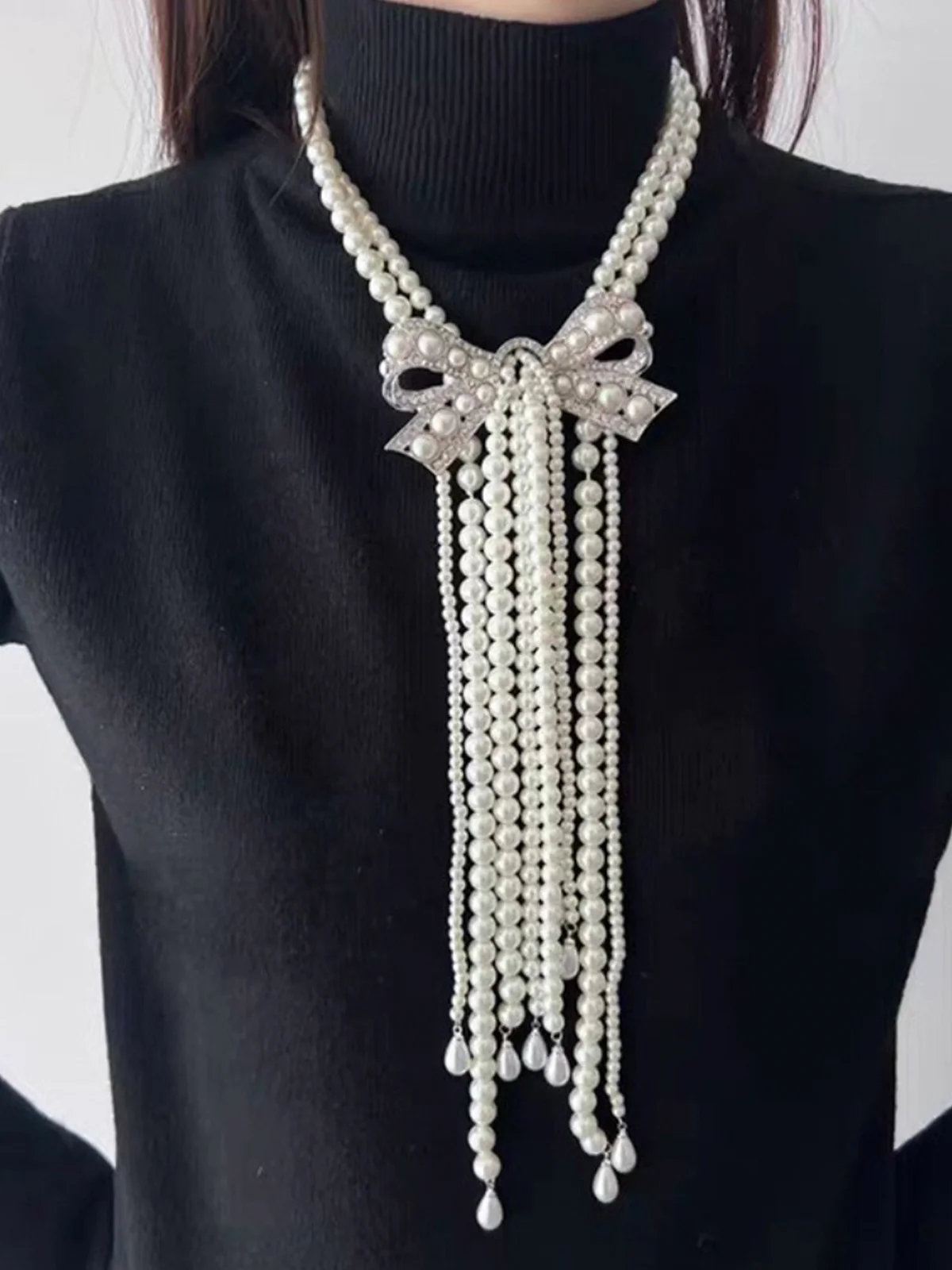 exquisite pearl necklace