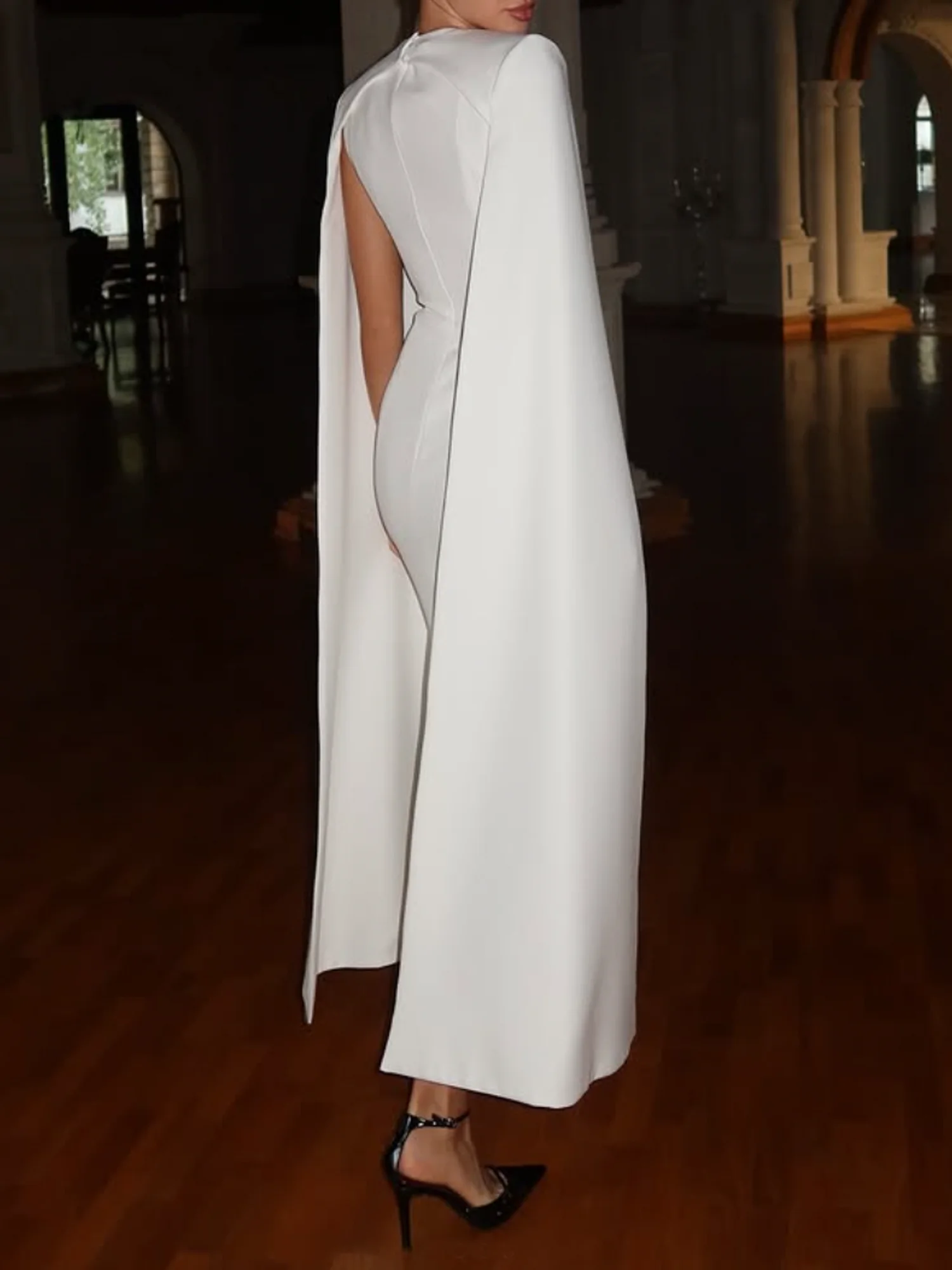 Elegant Plain Crew Neck Maxi Dress