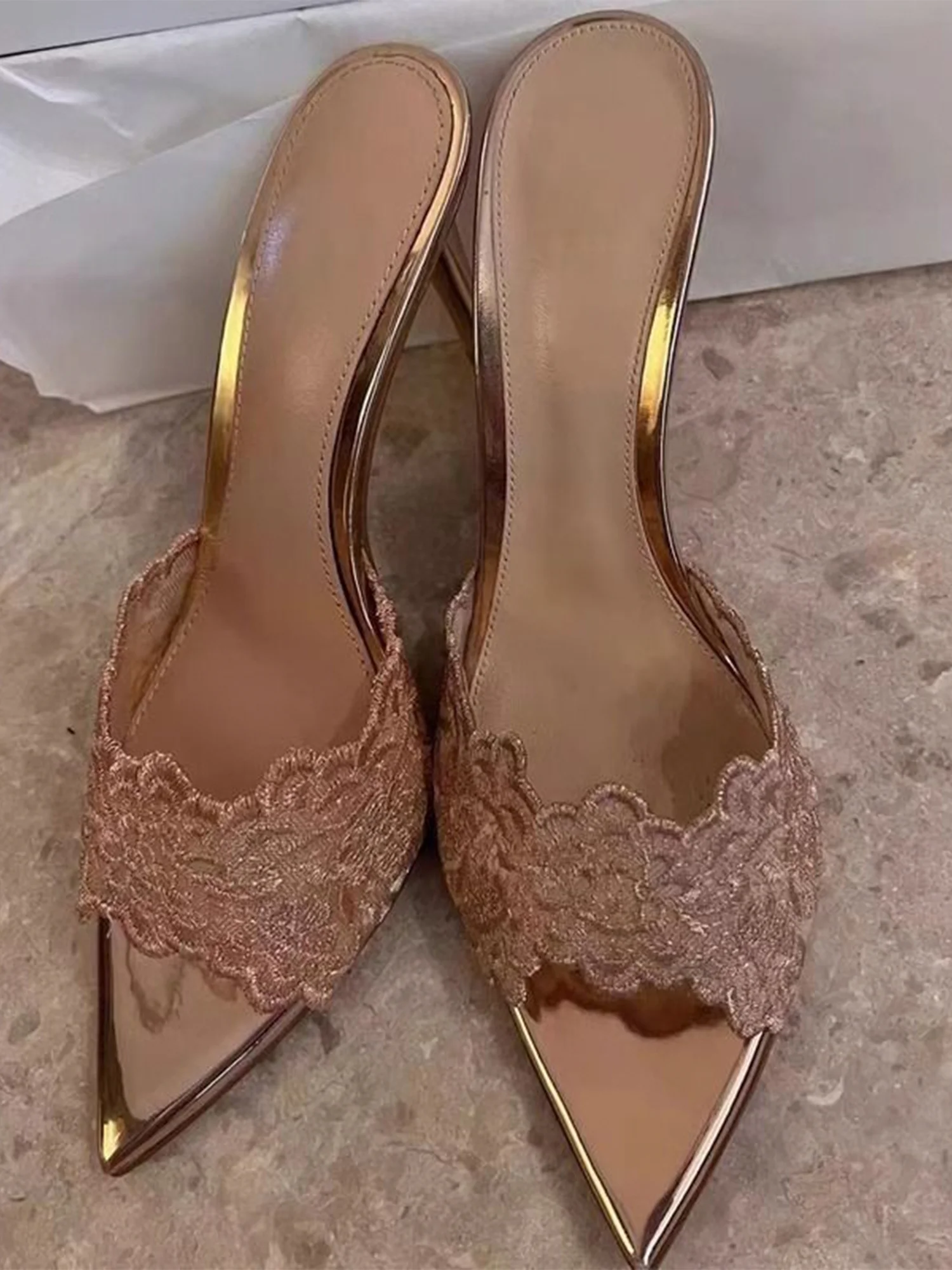 Elegant Lace Peep-Toe Sandals