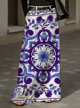 Urban Regular Fit Blue Floral Skirt With No Belt