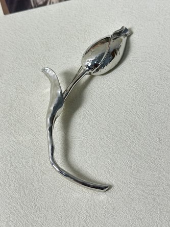 Design Tulip Bud Brooch