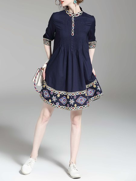 floral embroidered pleated midi dress in navy