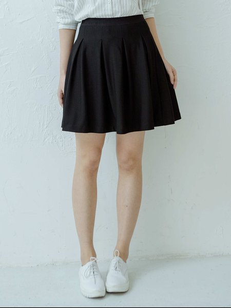 Black Pleated Casual Mini Skirt - StyleWe.com