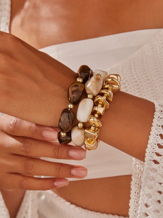 Irregular Resin Bead Bracelet With Contrasting Colors