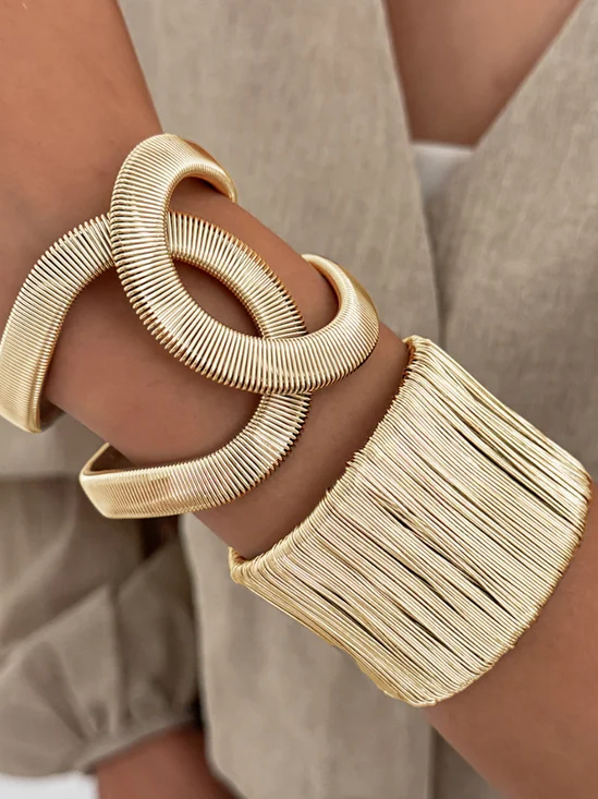 Multi-layered Wound Wire Wide-opening Bracelet With Striped Cross Spring Design