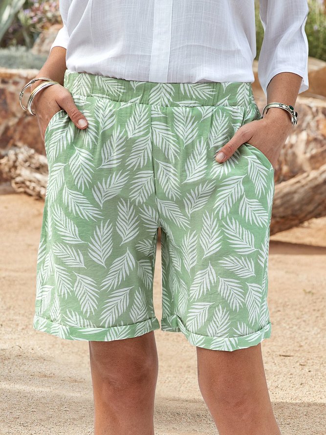 Green Pockets Leaves Holiday Shorts