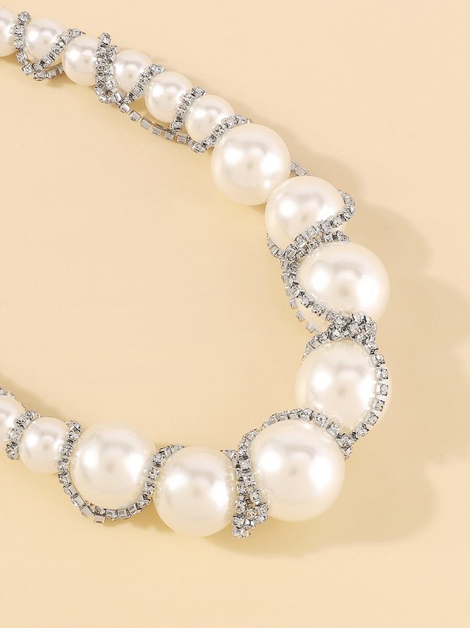 Elegant Rhinestone Twined Imitation Pearl Necklace