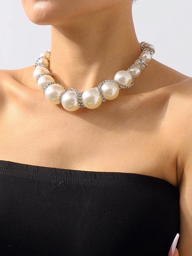 Elegant Rhinestone Twined Imitation Pearl Necklace
