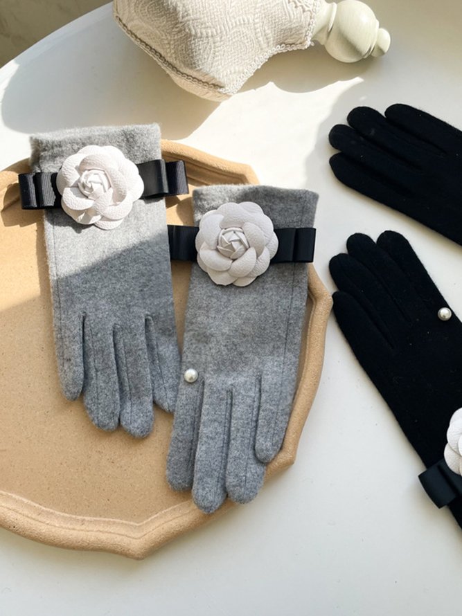 Elegant Camellia Bowknot Cashmere-Blend Gloves